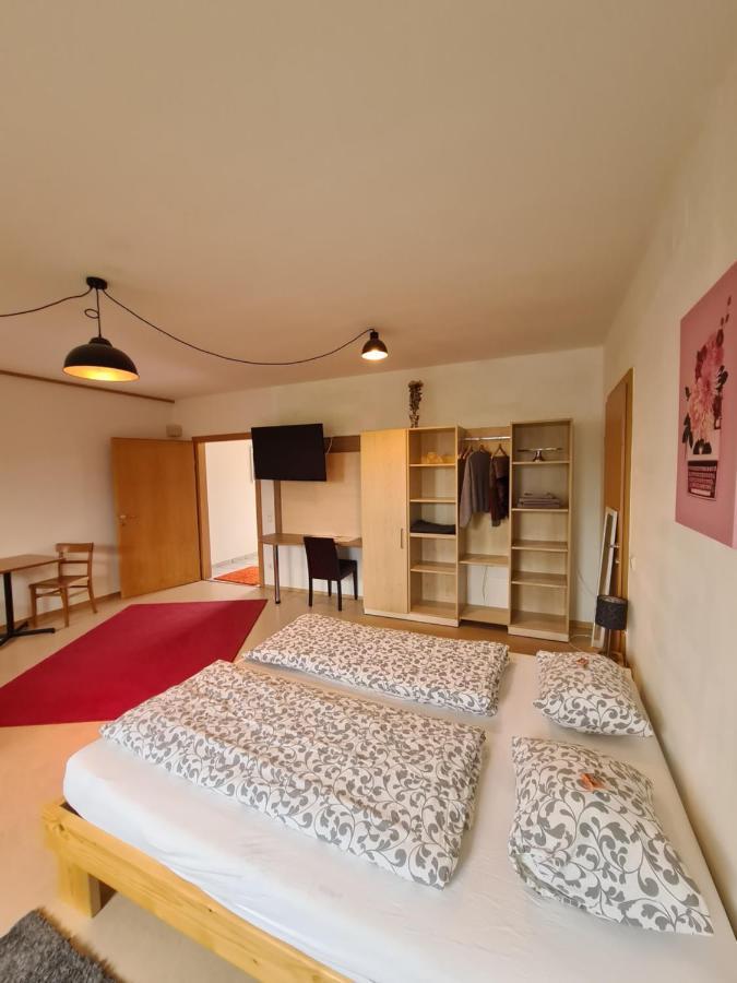 Wolfis Appartement Neusiedl an der Zaya Exterior photo