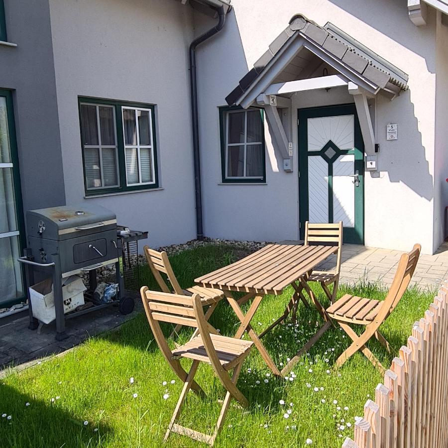 Wolfis Appartement Neusiedl an der Zaya Exterior photo