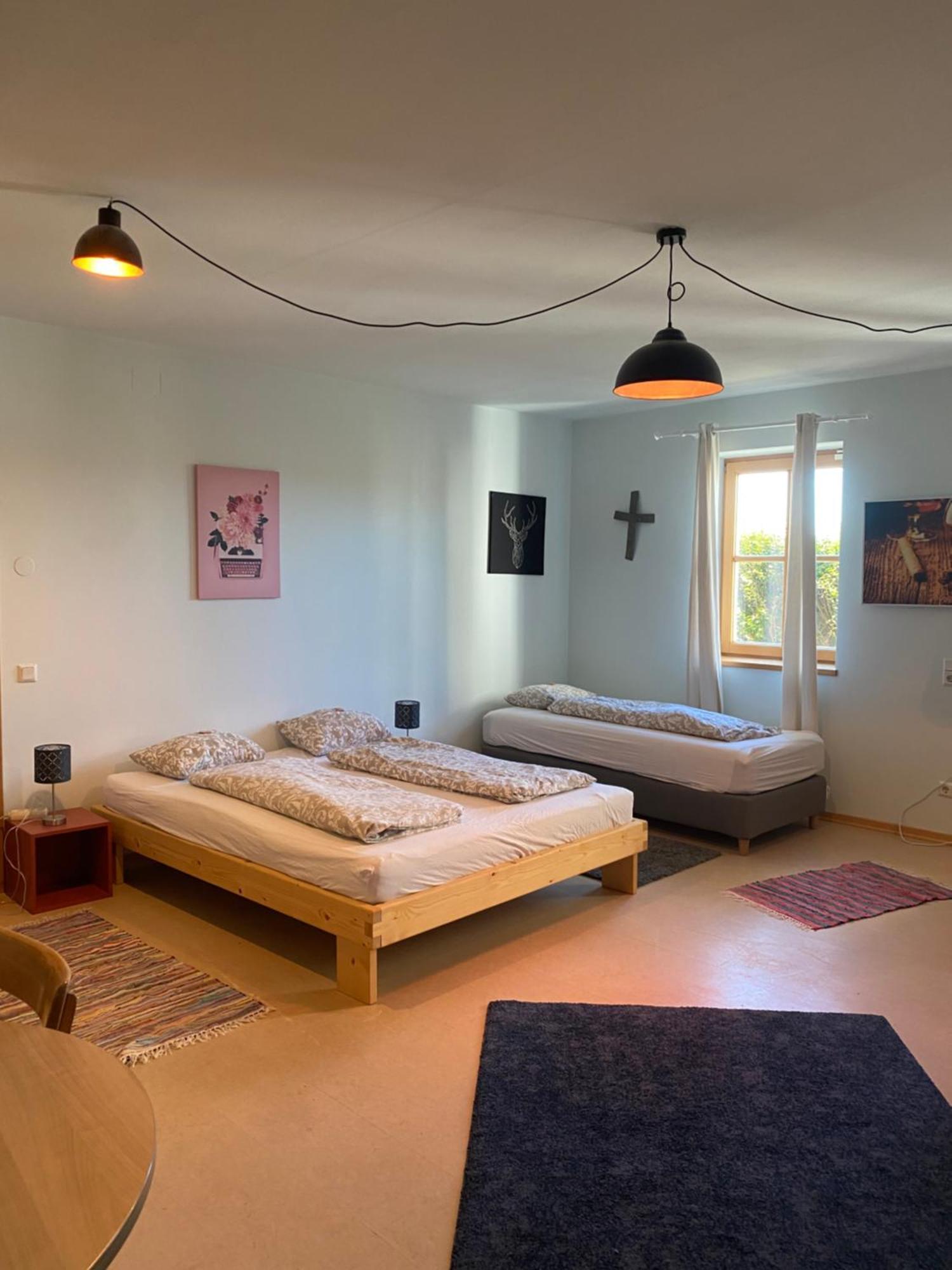 Wolfis Appartement Neusiedl an der Zaya Exterior photo